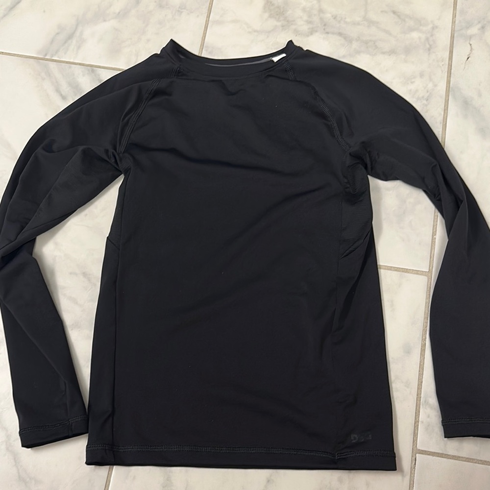 Like new compression fit Black Long Sleeve Athletic Shirt size 8-9 DSG brand